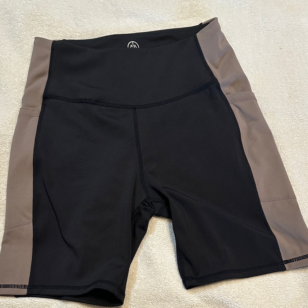 Stylish Black and Tan Women's Bike Shorts - Picture 1 of 5